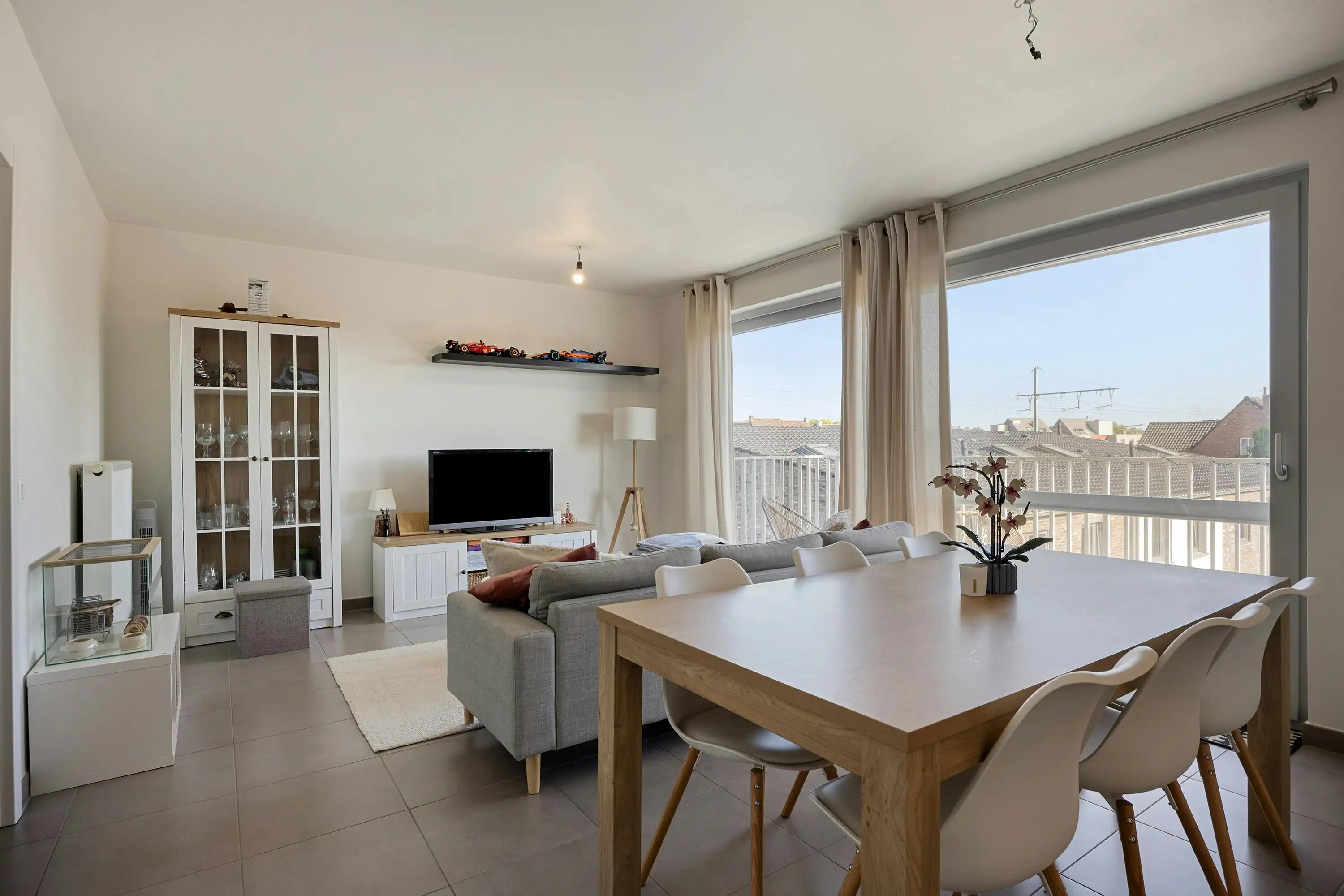 Instapklaar appartement te koop op topligging in Waregem foto 2