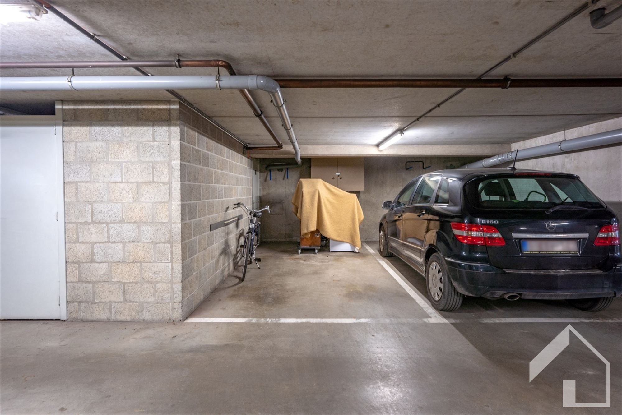 Rustig en ruim 2 slaapkamer appartement , lift en terras foto 13
