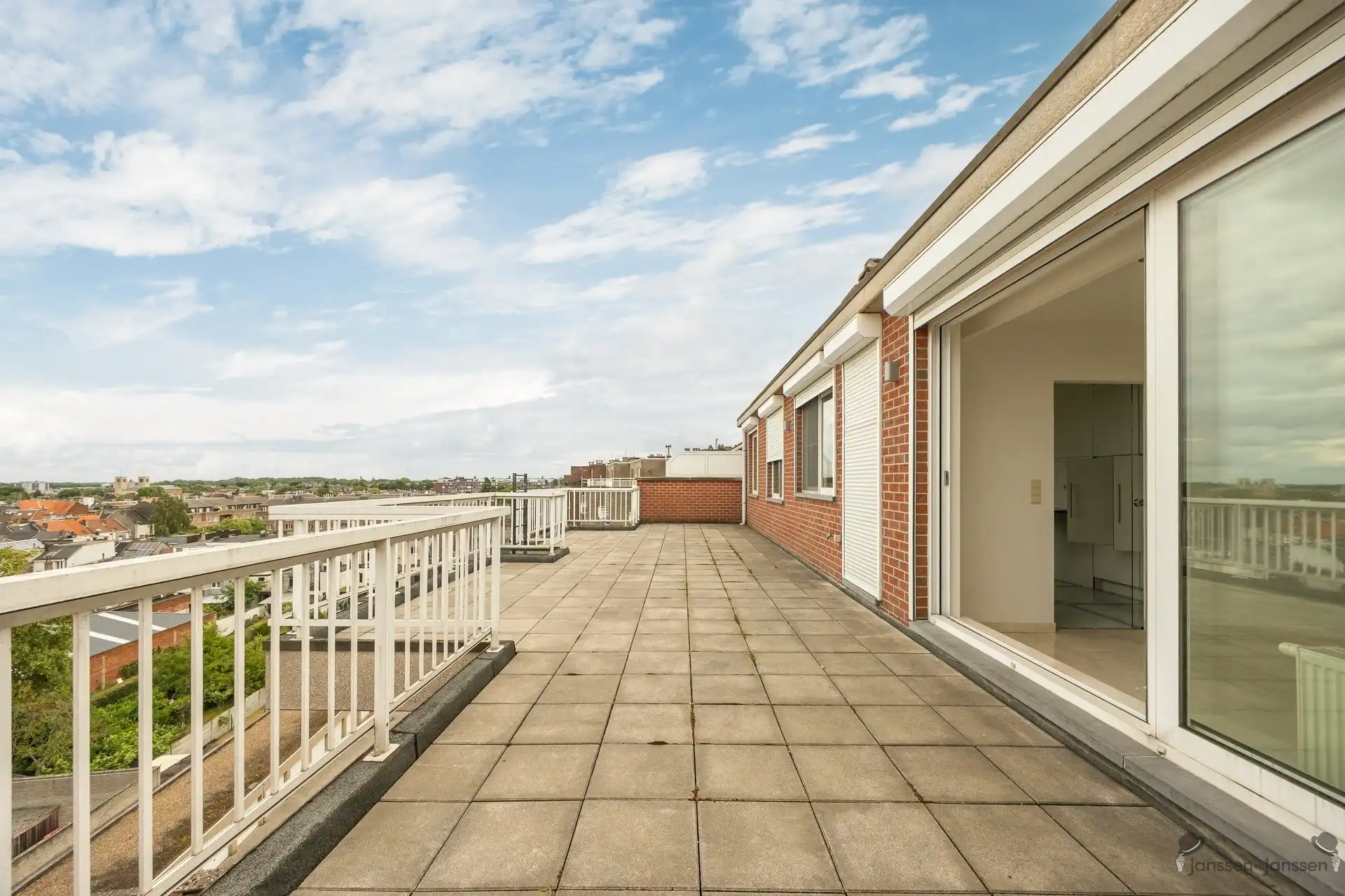 Lichtrijk penthouse met ruime terrassen en panoramisch uitzicht! foto 6