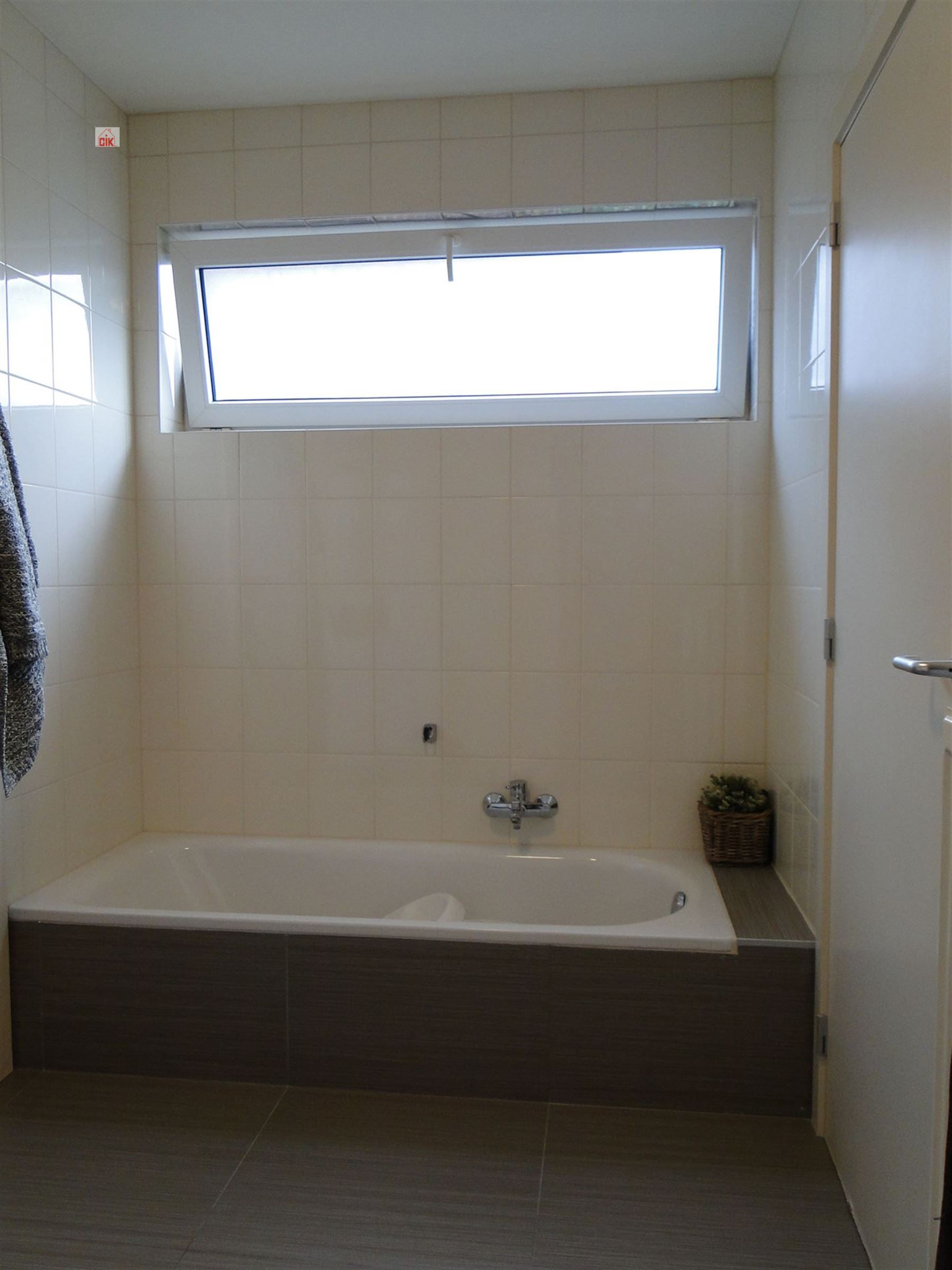 1 ste verdieping met terras foto 9