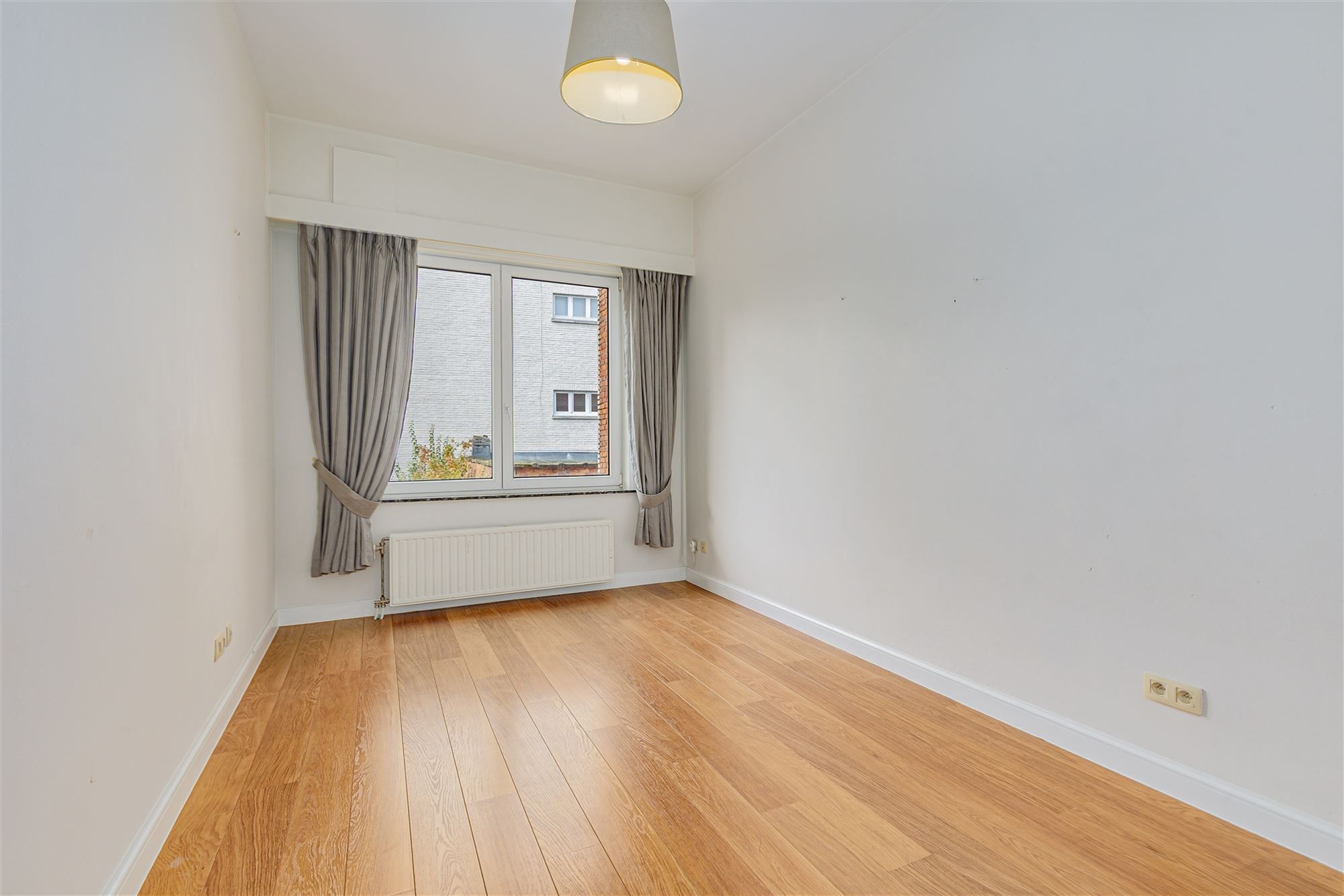 Gerenoveerd opbrengsteigendom met twee appartementen te koop foto 19