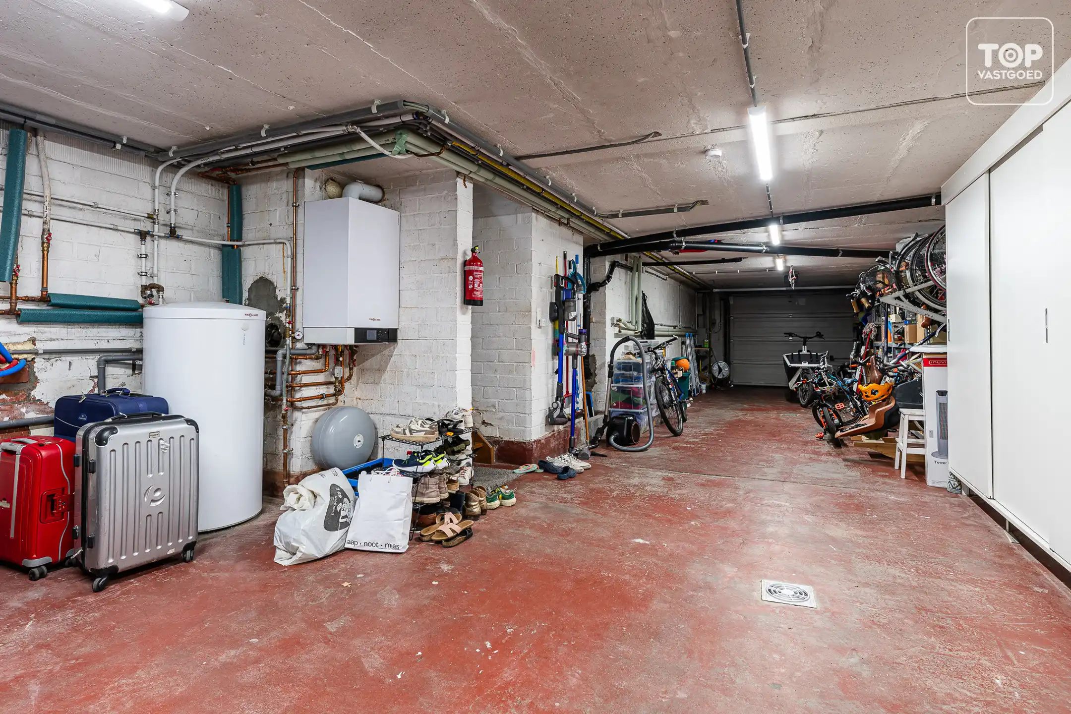 Gerenoveerde woning in een rustige buurt foto 19