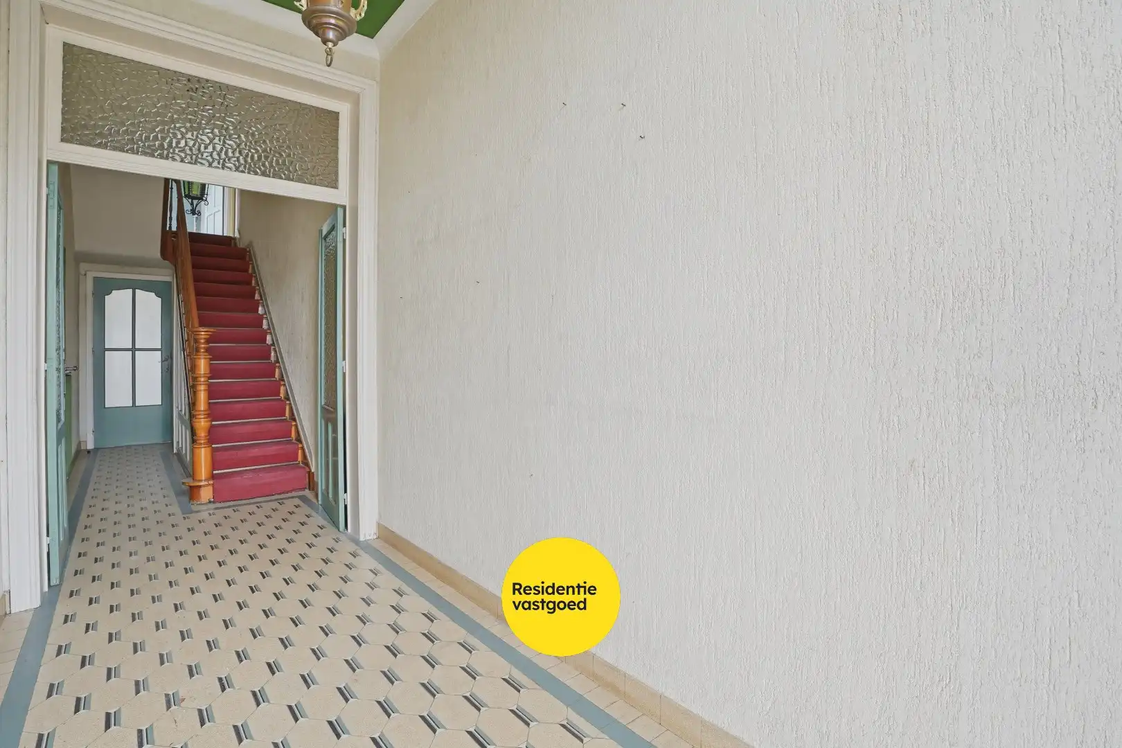 Te renoveren woning met veel op potentieel op topligging. foto 14