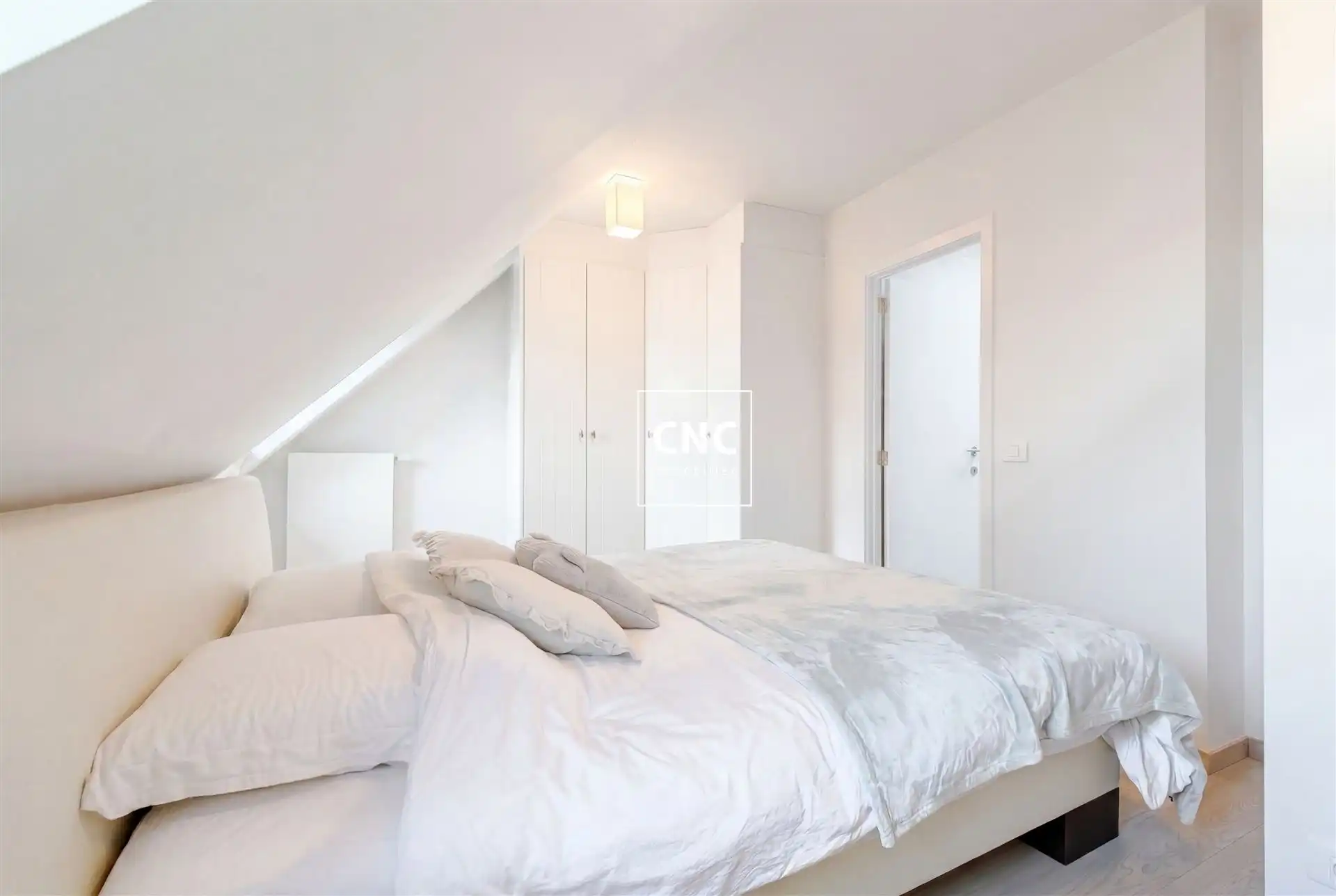Duplex-appartement met zonneterras op toplocatie in Knokke foto 17