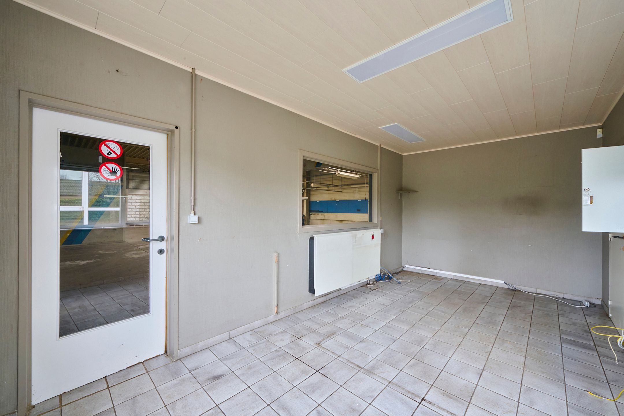TE KOOP: bedrijfsgebouw met woning in Zonhoven foto 6