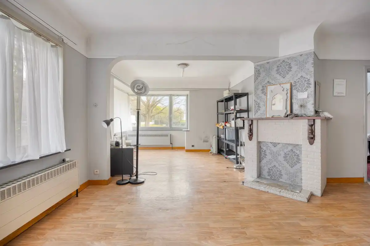 Ruime te renoveren woning met 3 slaapkamers op vlot bereikbare ligging (Genkersteenweg). foto 5