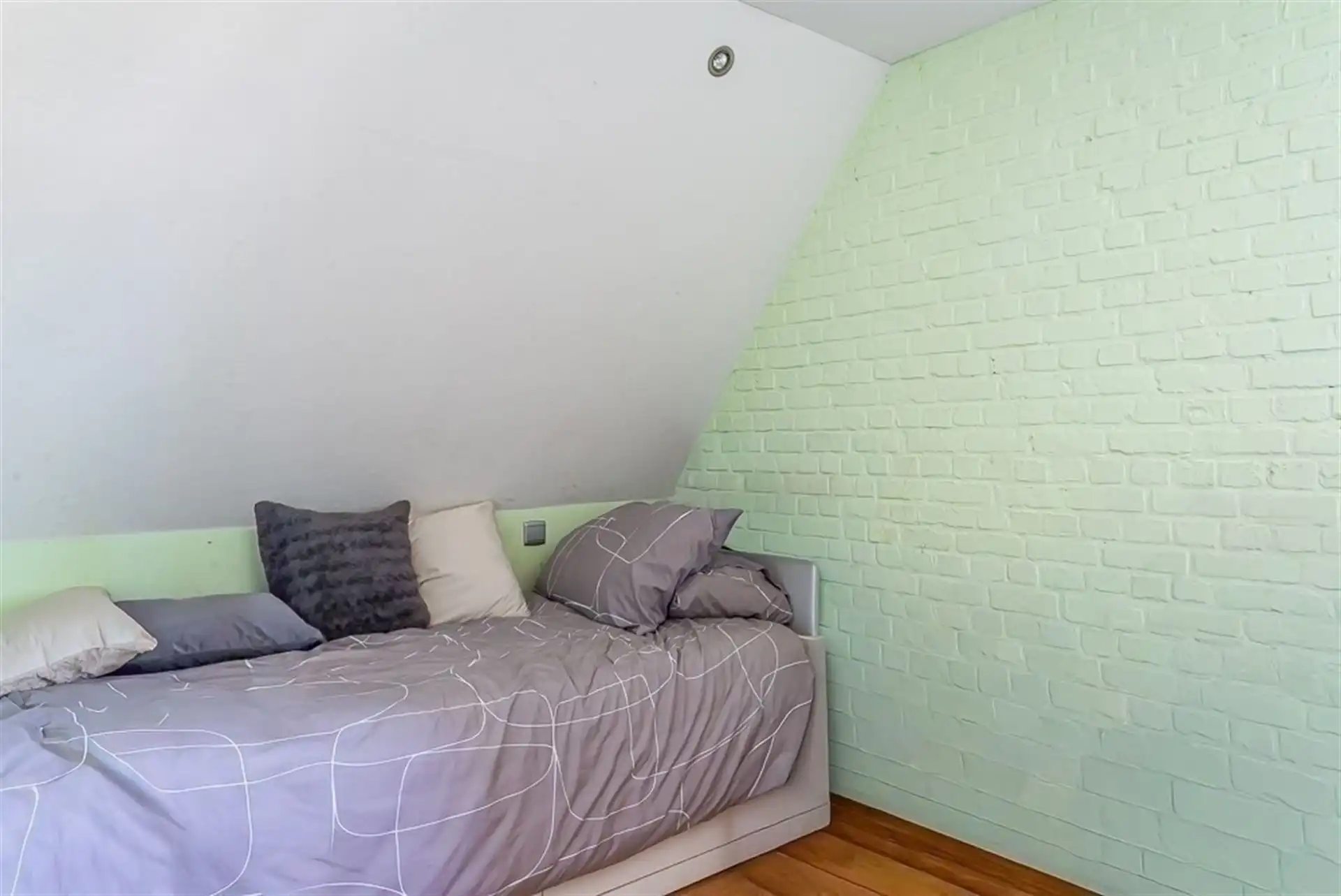 Karakteristiek handelshuis met ruime bovenwoning op toplocatie nabij Maasmechelen foto 44