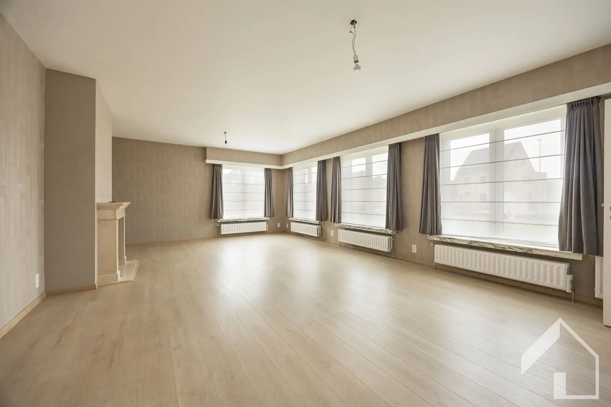 Gerenoveerde laagbouwwoning op 2984m2 foto 3