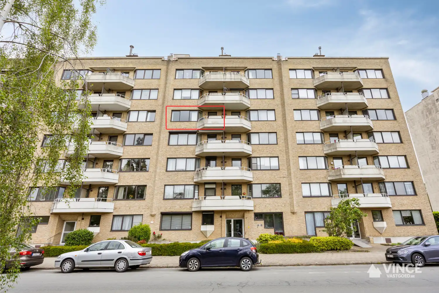 Instapklaar appartement met terras op toplocatie in Ekeren foto 17