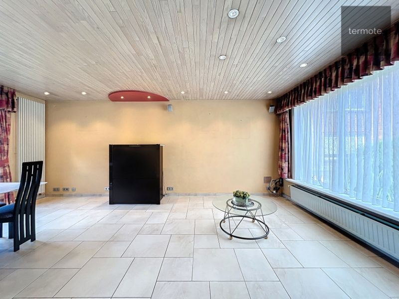 Halfopen woning foto 6