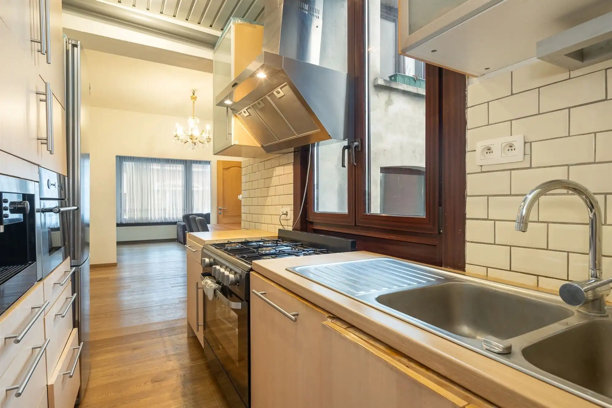Instapklare woning met 2 à 3 slaapkamers en stadskoer foto 15