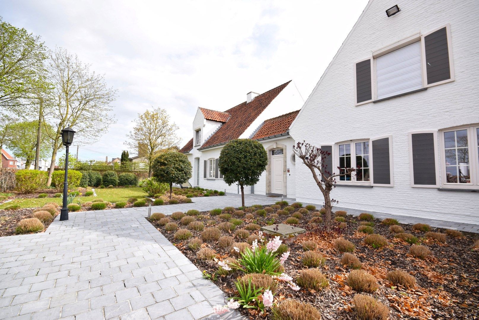 KLASSIEKE VILLA MET HANDELSRUIMTE IN LEDEGEM  foto 2