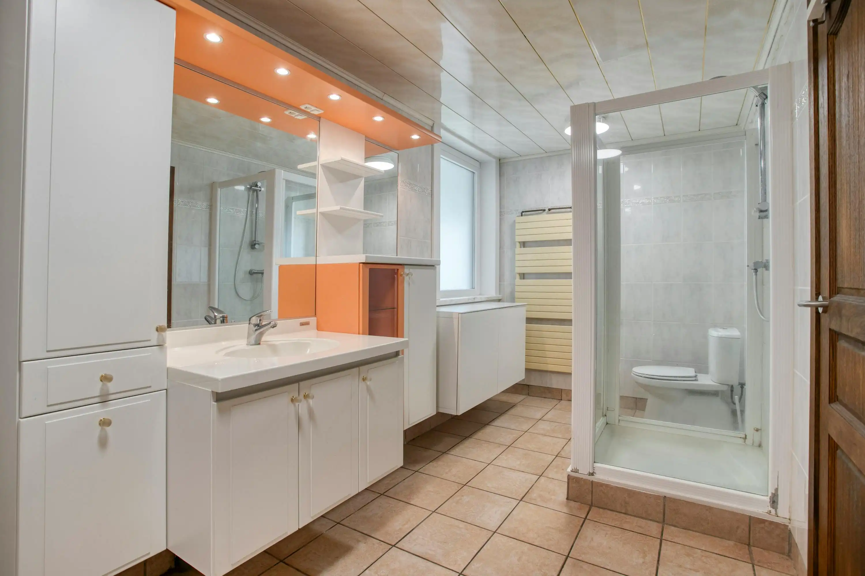 Ruime woning te koop met atelier, garage en vier slaapkamers foto 7