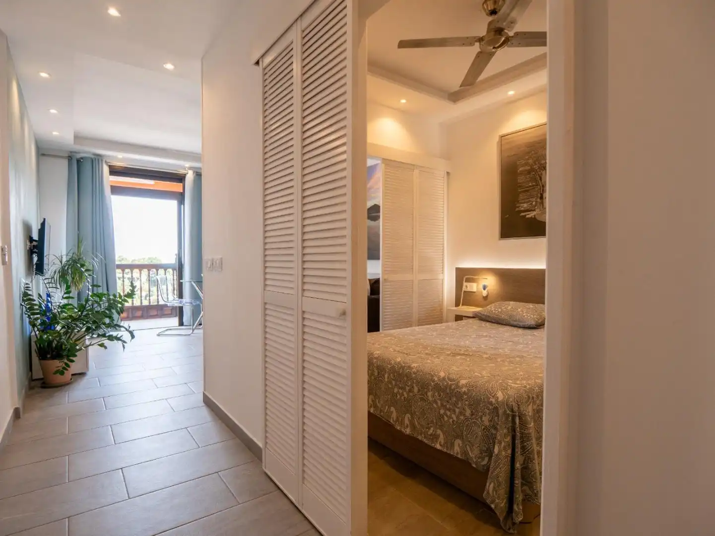 Gerenoveerd Appartement met zeezicht in San Eugenio Alto  foto 4