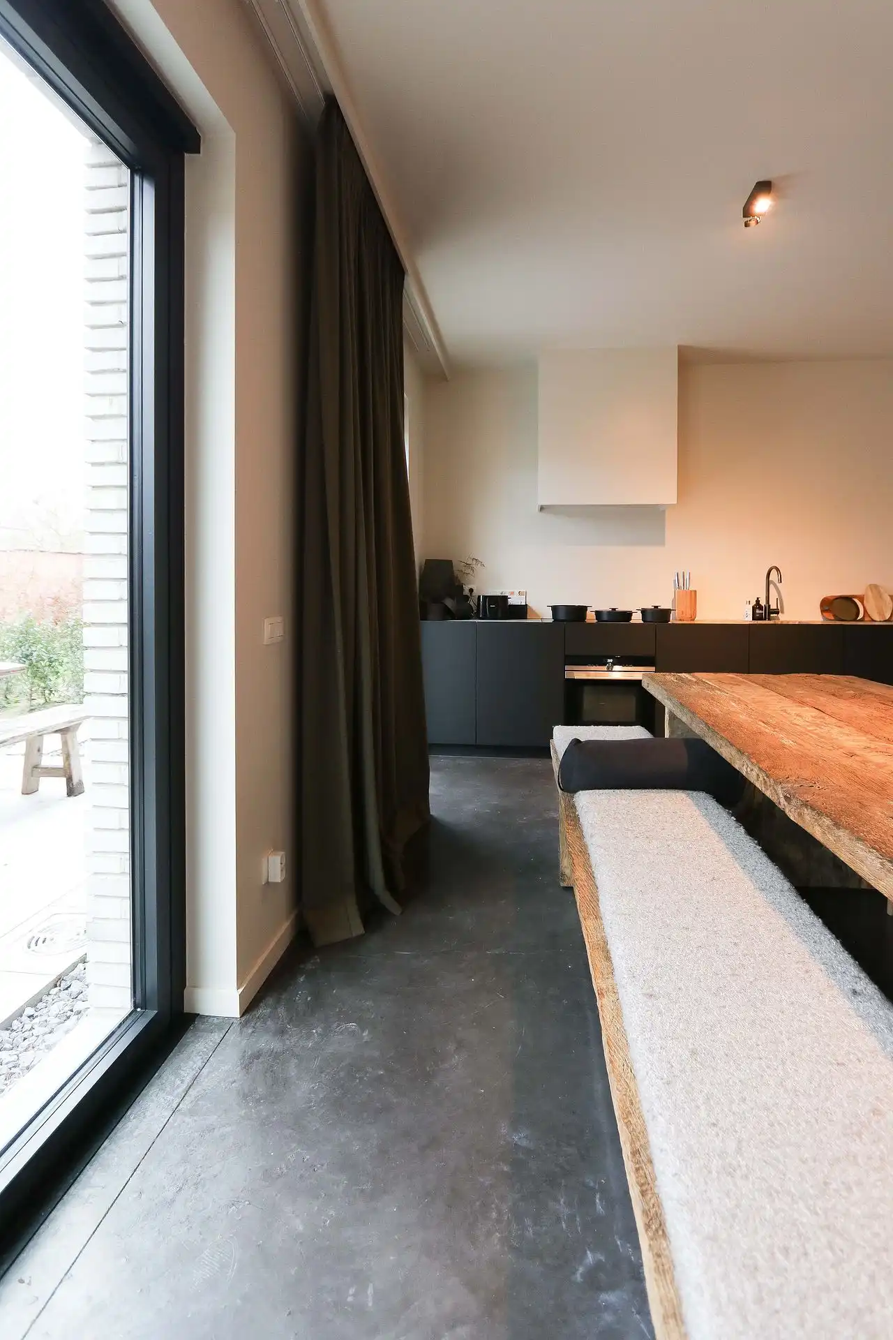 Gemeubelde studio in modern project 'The Doorn House' foto 12