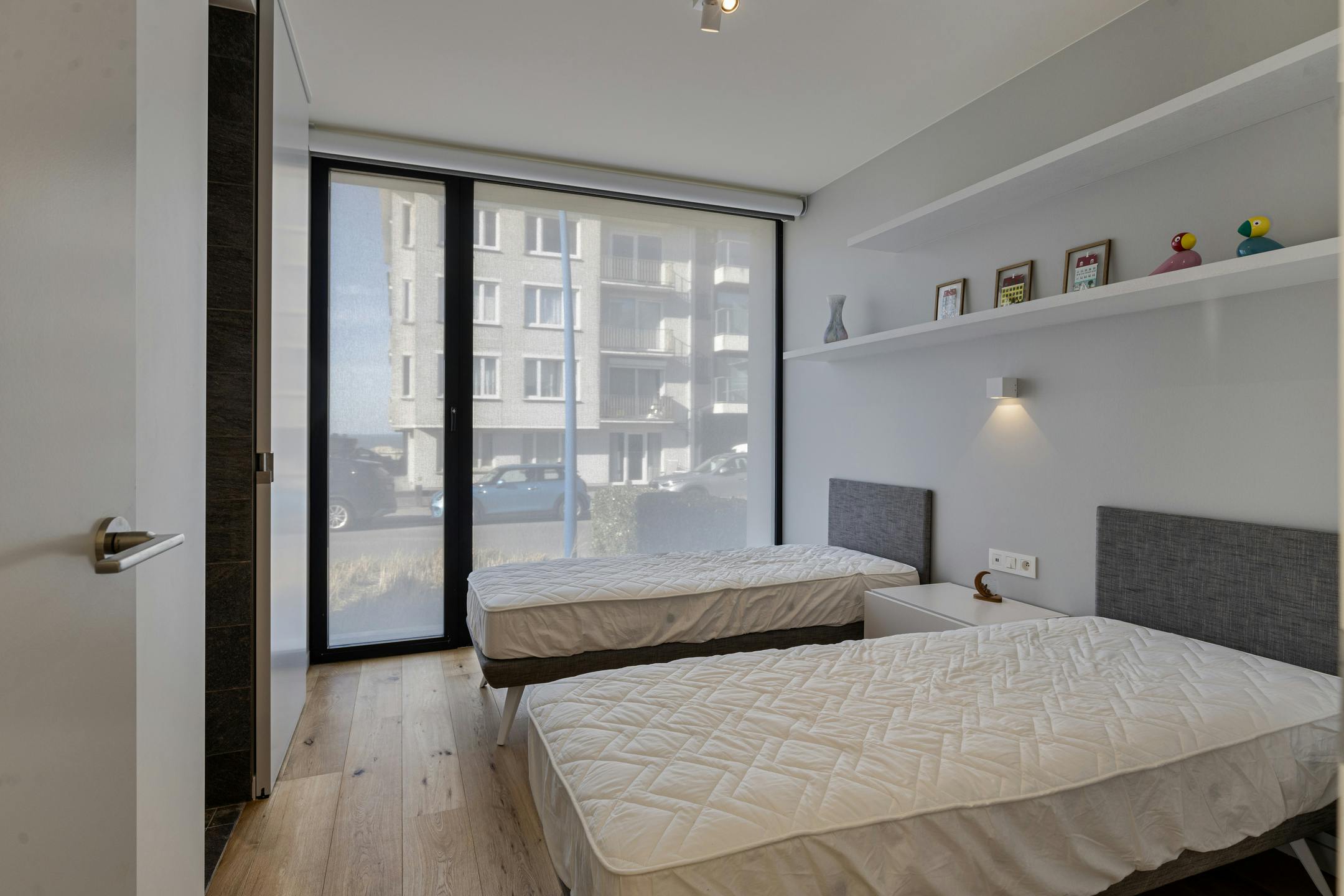Recent appartement vlakbij zee met 2 slaapkamers in Sint-Idesbald foto 11