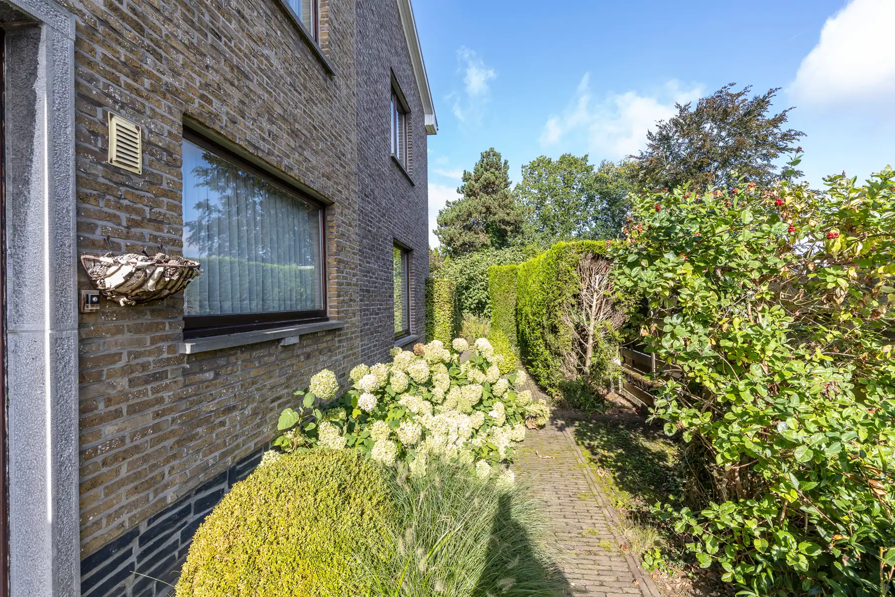 Ruime woning met 5 kamers op toplocatie! foto 15