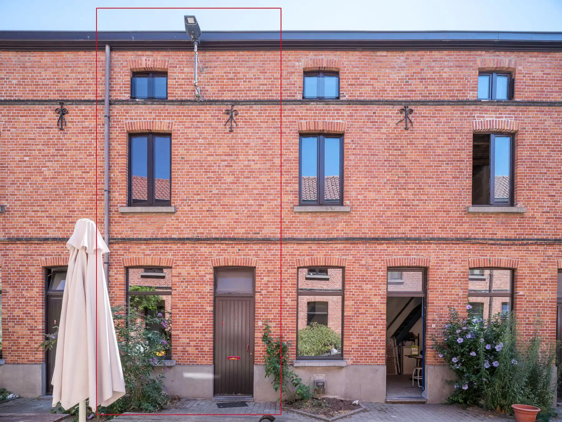 Karaktervolle, gezellige stadswoning in historisch beluik nabij Begijnhof foto 3