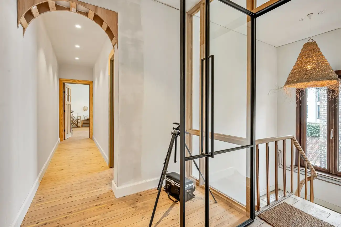 Karaktervolle interbellumwoning met loods foto 6