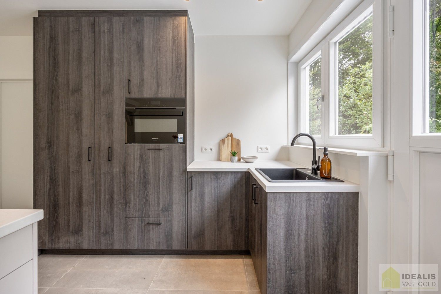 PRACHTIG GELEGEN EN INSTAPKLARE VILLA IN NIEUWBOUWSTAAT! foto 17