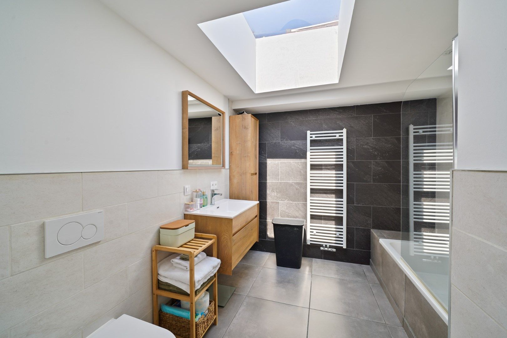 Mooi gerenoveerde woning te Mariakerke foto 7