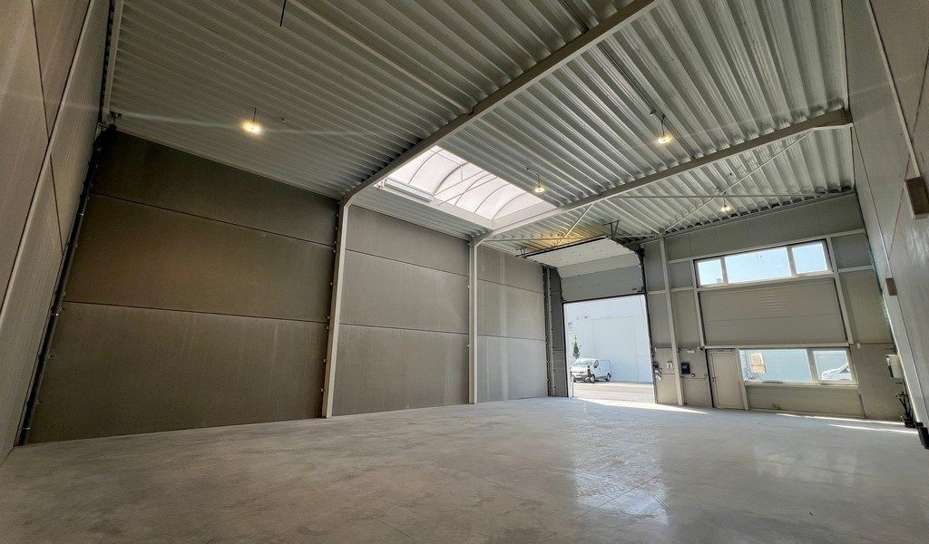 Nieuwbouw magazijn te koop vlakbij R4 in Evergem foto 6