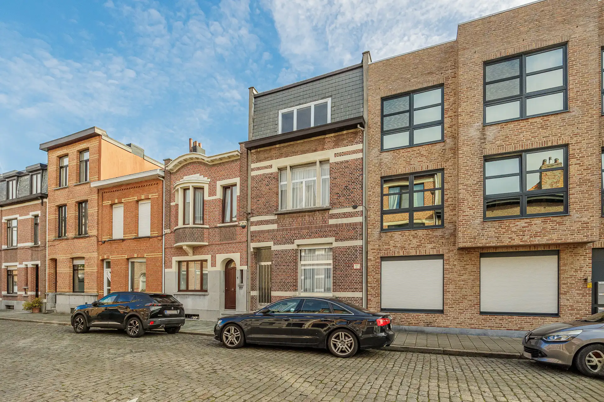 Ruime stadswoning met 6 slpk's, 3 badkamers en stadskoer. foto 29