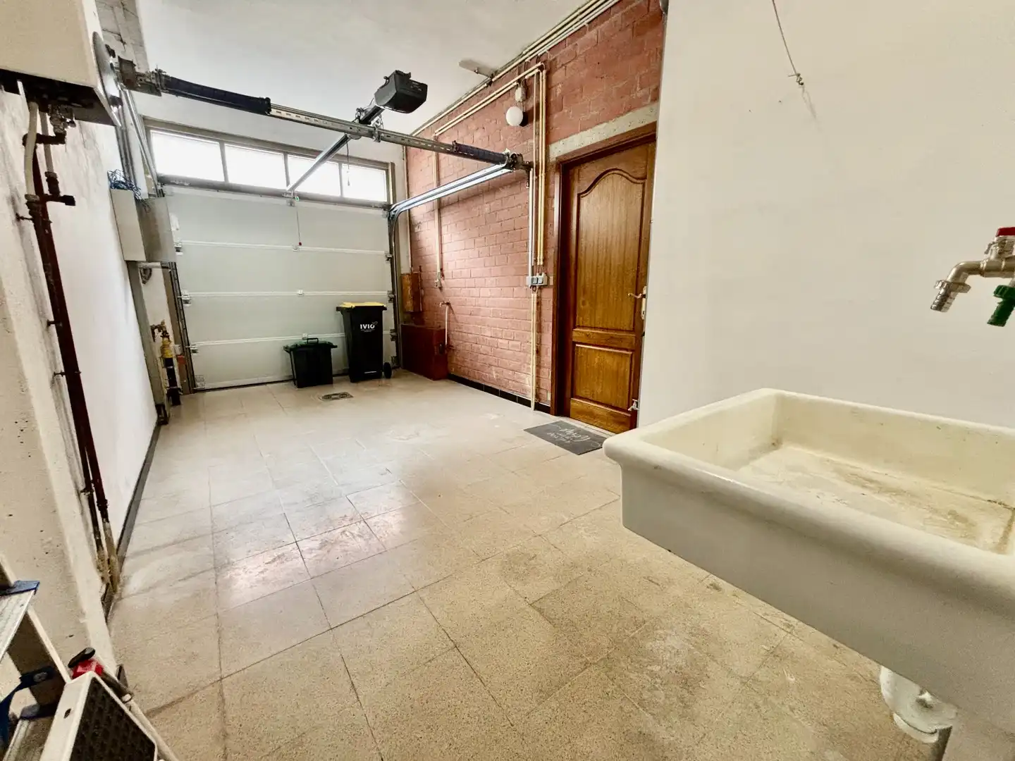 Gezellige rijwoning met tuin en garage foto 17