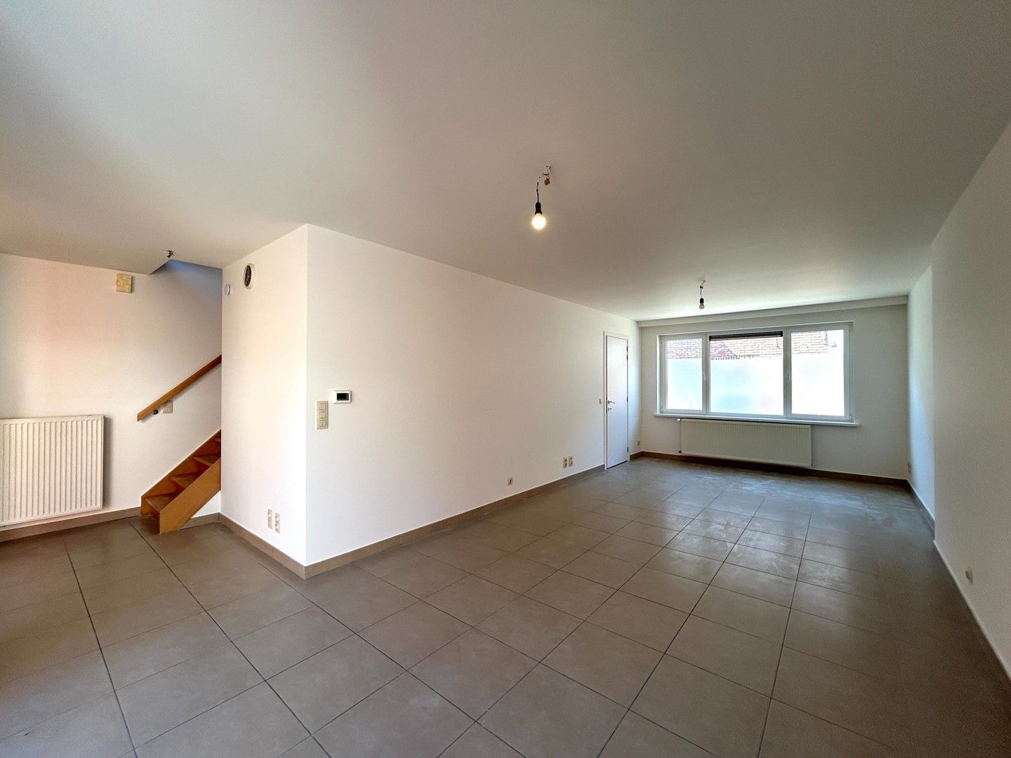 Instapklare woning met 3 slaapkamers in het centrum van Beveren (Roeselare)! foto 5