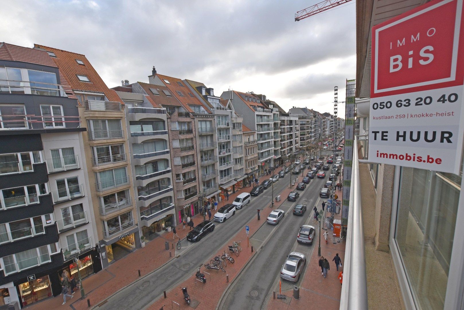 Ongemeubeld appartement met 2 slaapkamers op de Lippenslaan foto 10