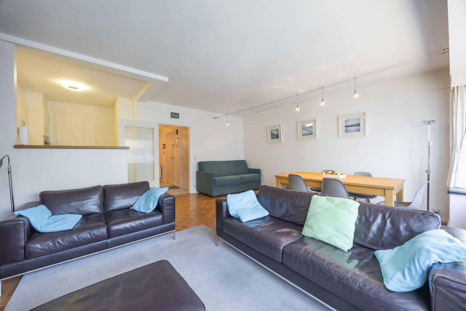 Subliem appartement met lateraal zeezicht en 2 volwaardige slaapkamers in hartje centrum foto 4