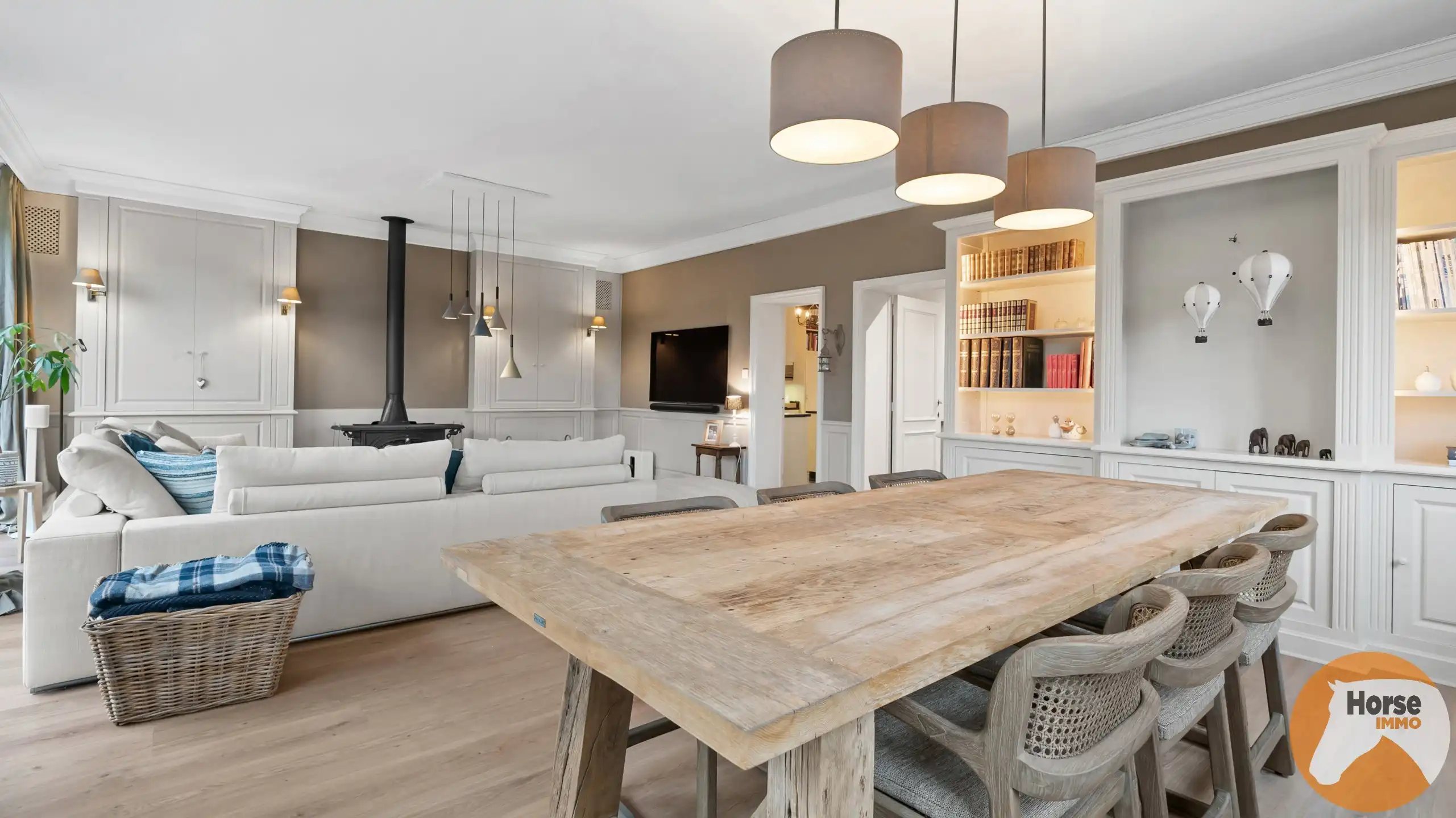 GOOIK - Luxueus afgewerkte hoeve met bijgebouw en weide foto 5