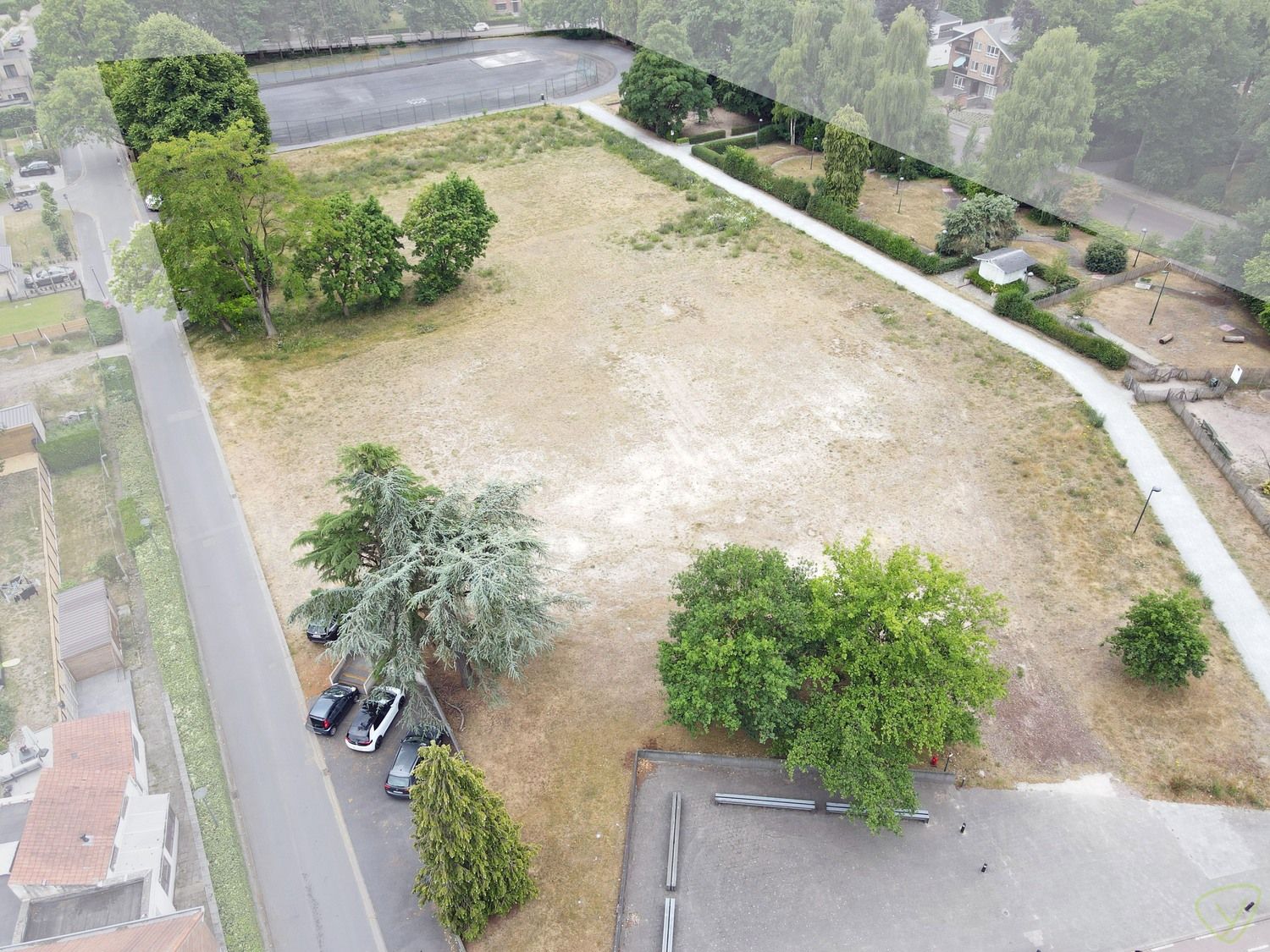 Projectgrond voor meergezinswoningen op unieke locatie aan het Heldenpark in Eeklo foto 4