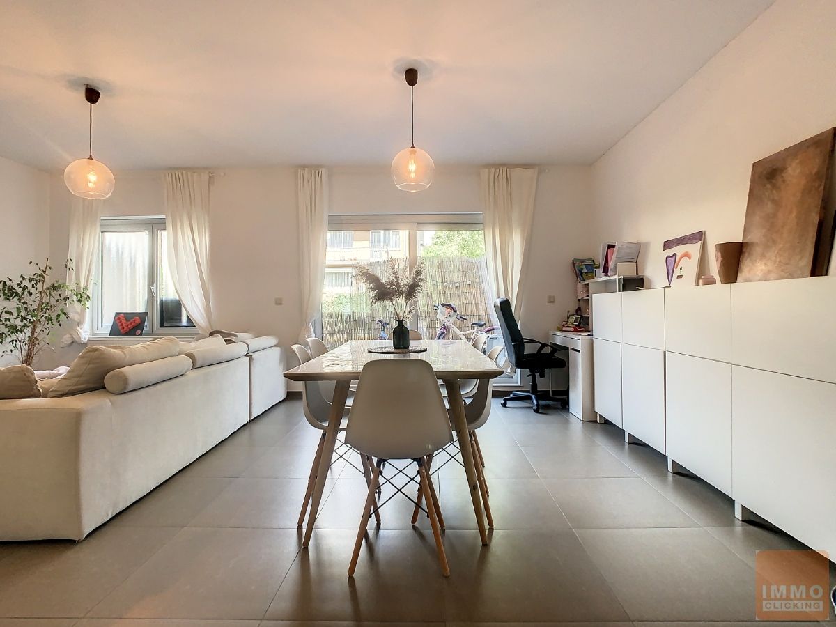Stylish 2 slaapkamerappartement gelijkvloers met tof terras foto 9