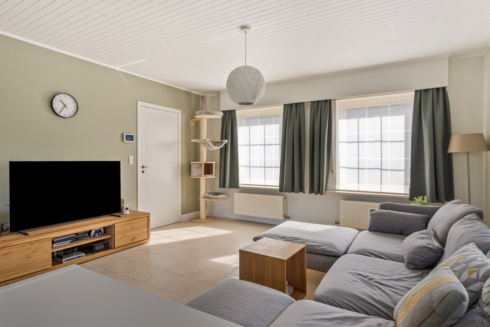 Instapklare woning met 3 ruime slaapkamers op 599 m² te OLV Olen ! foto 6