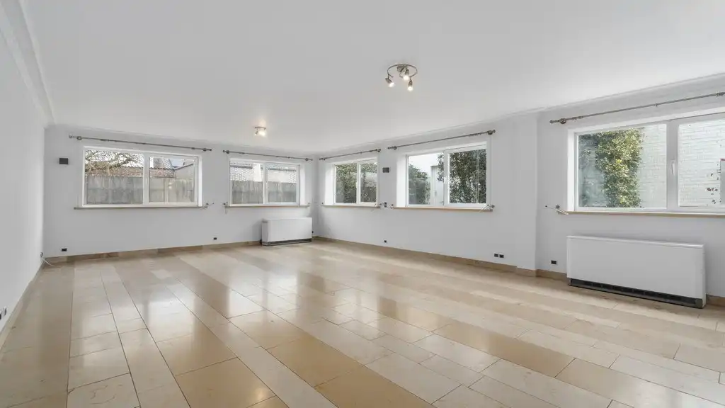 Bedrijfspand met woonst te huur in Dikkelvenne foto 8