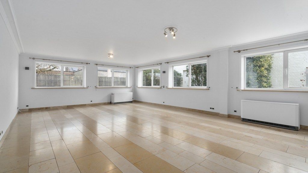 Bedrijfspand met woonst te huur in Dikkelvenne foto 8