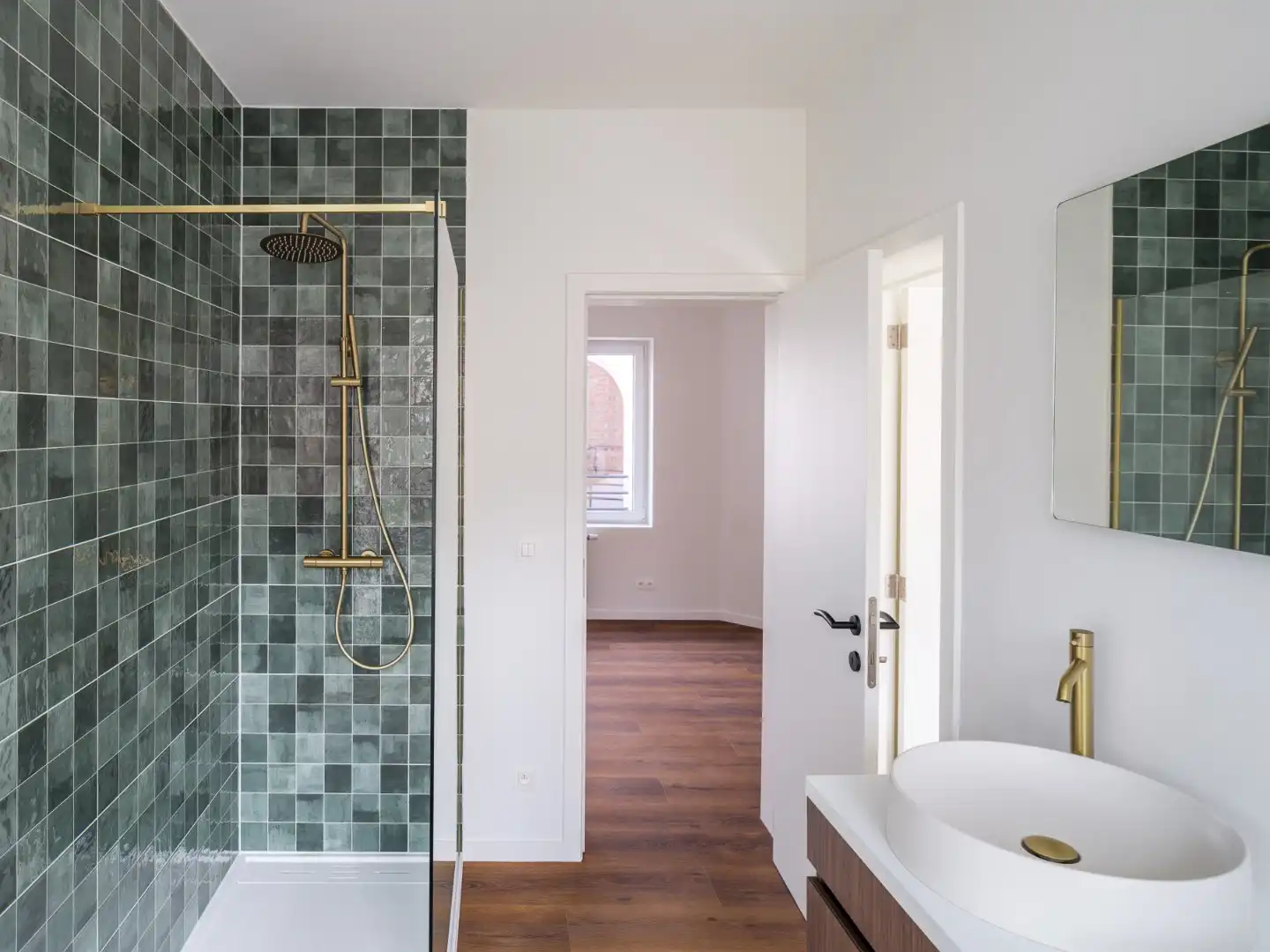 Lichtrijk hoekappartement met twee slaapkamers foto 28