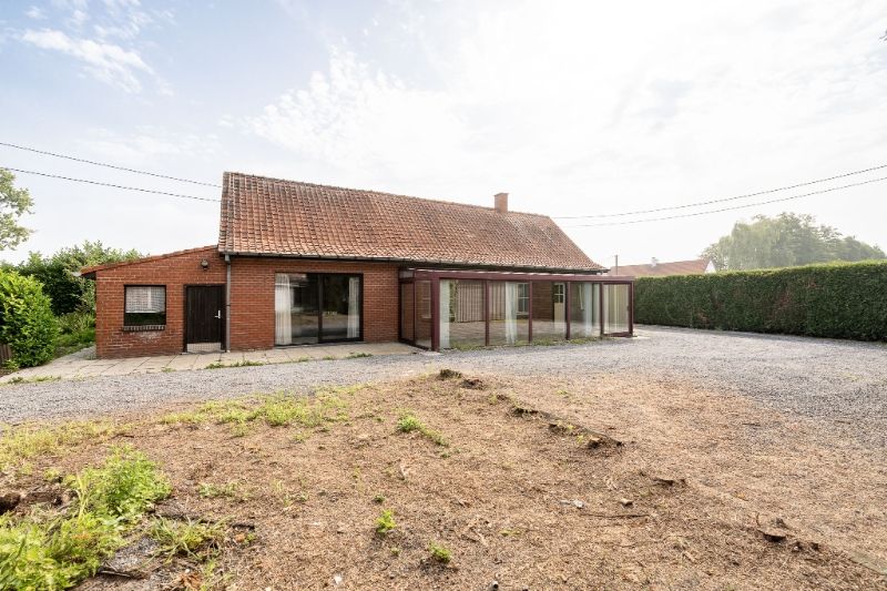 Landelijk gelegen woning op een perceel van ca. 860m² foto 7