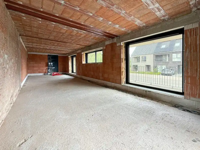 Bedrijfspand met woning foto 6