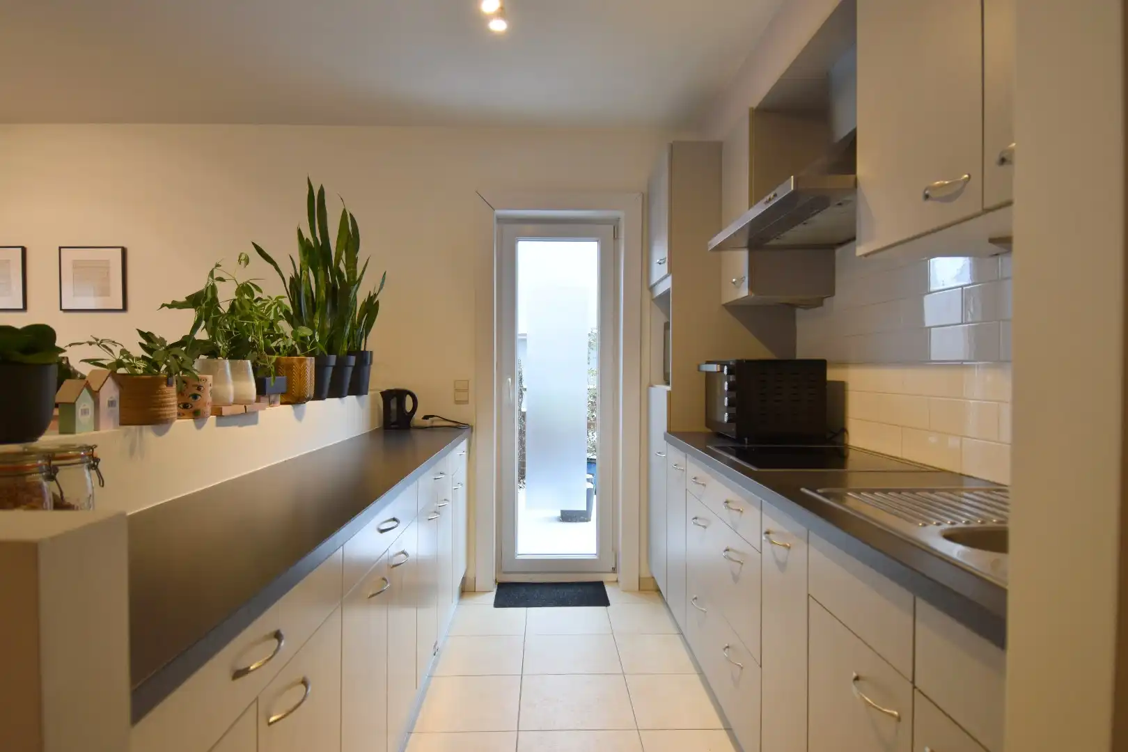 Gelijkvloers appartement met 1 slaapkamer en groot terras vlakbij de Gavers te Harelbeke foto 8