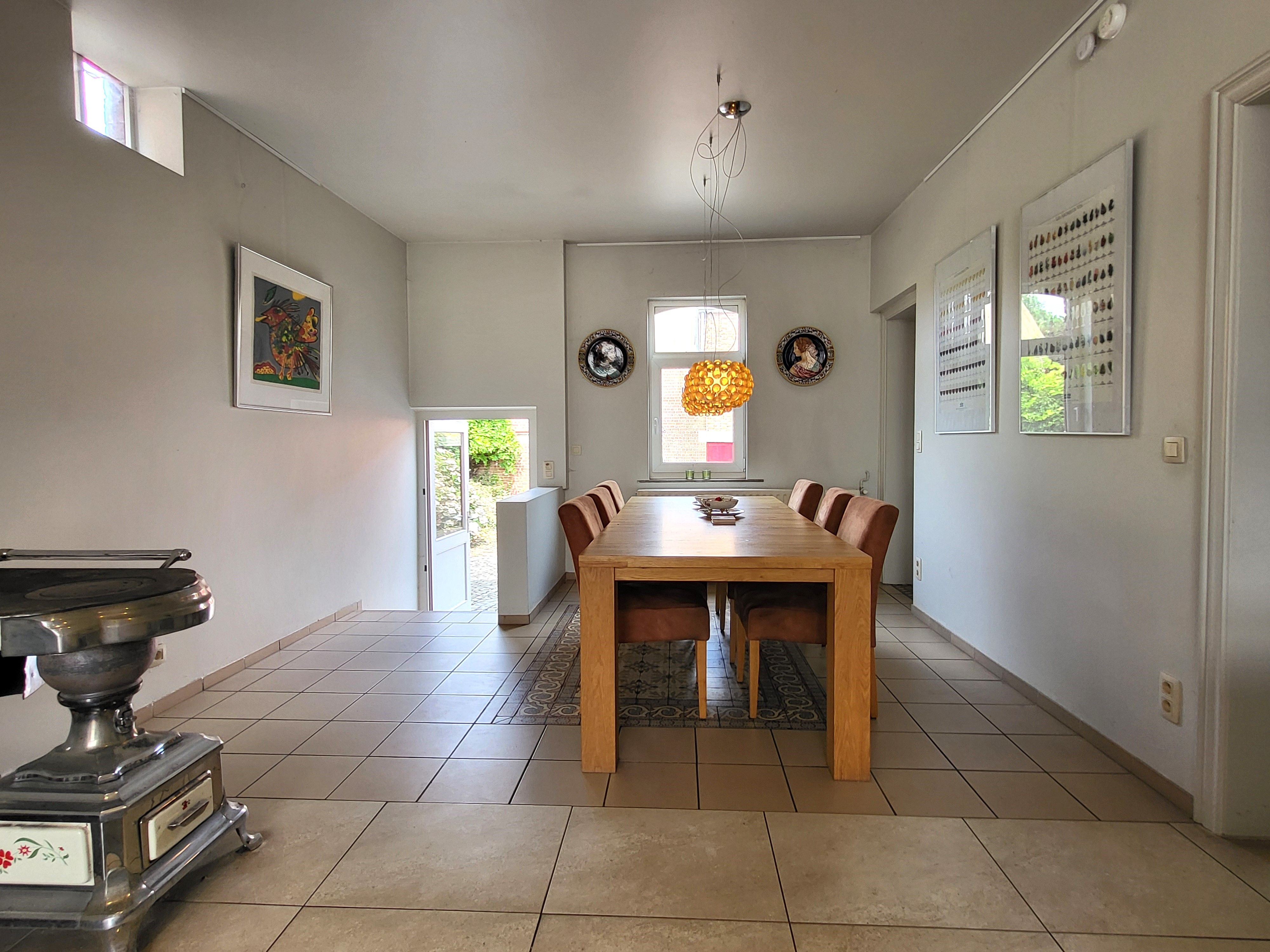 Prachtig dorpswoning / hoeve op 1246m² met stallingen en aanpalend bouwgrond.  foto 11