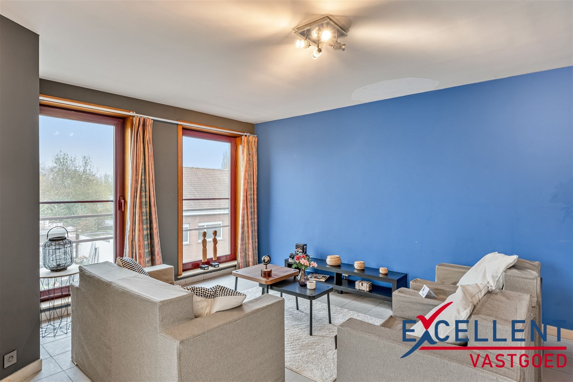 Lichtrijk appartement met staanplaats centrum Landegem foto 3