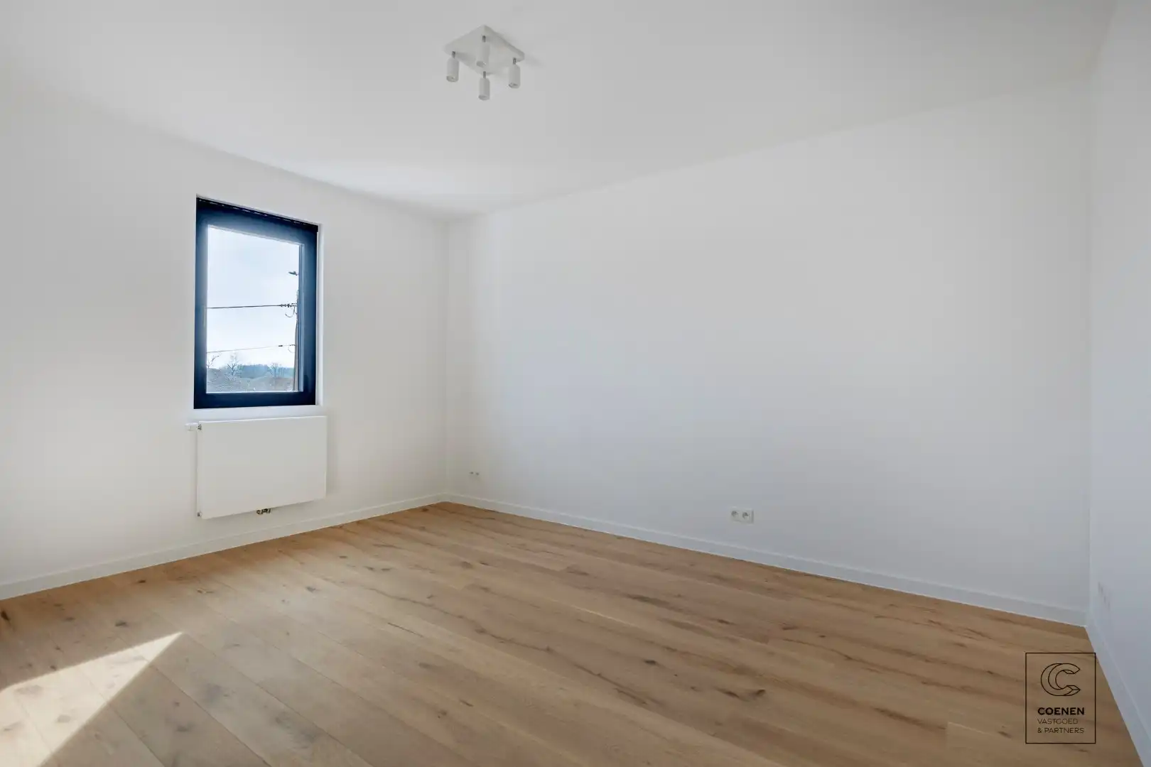 Prachtig gerenoveerde woning met 4 slpk, 2 badkamer en riante tuin op een toplocatie te Rijmenam! foto 17