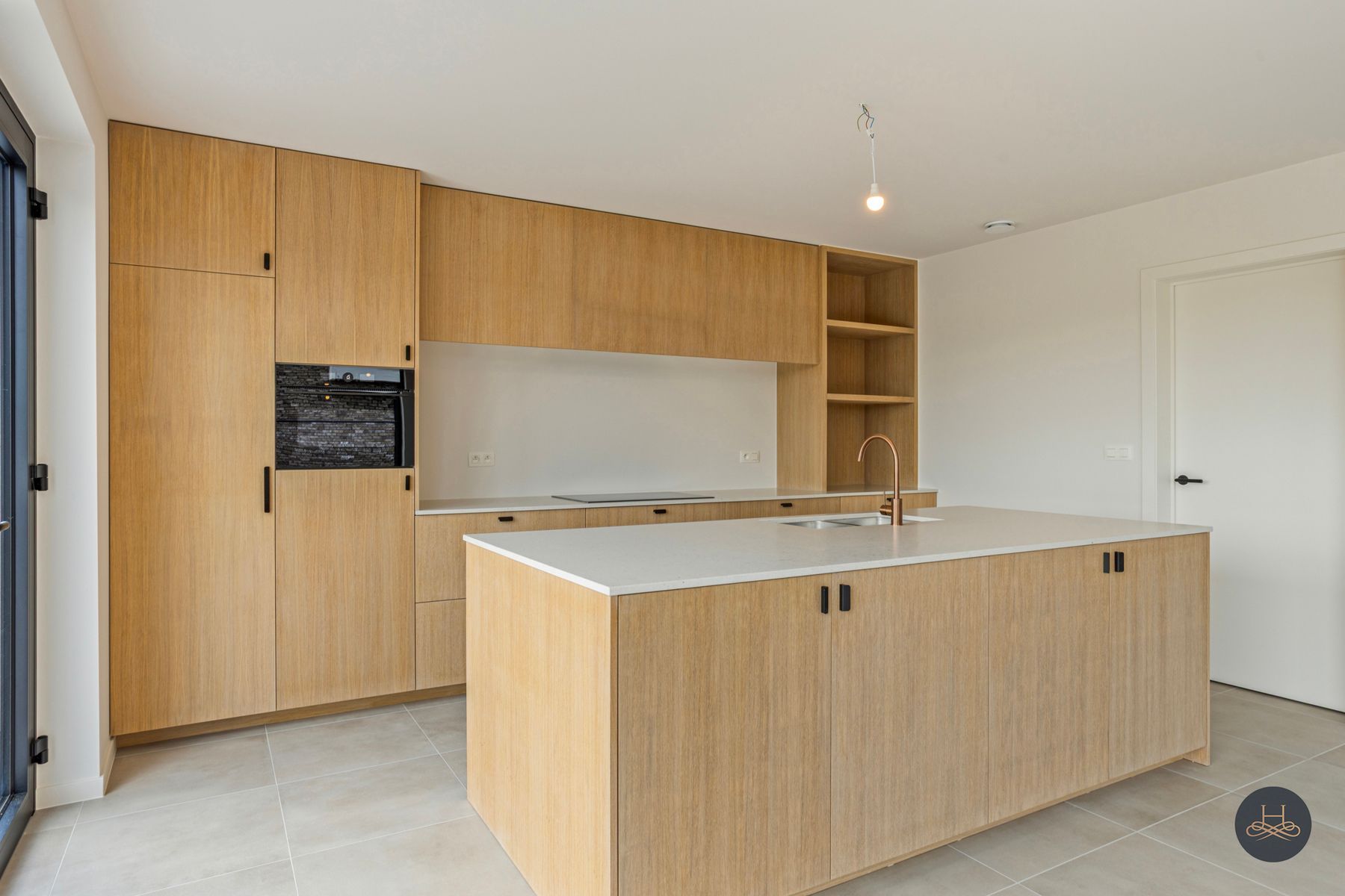 Hoogwaardig afgewerkte nieuwbouw villa met open zicht foto 10