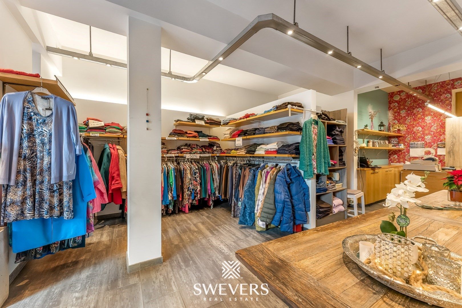 Commerciële topligging aan Sint-Martenplein in Sint-Truiden foto 11