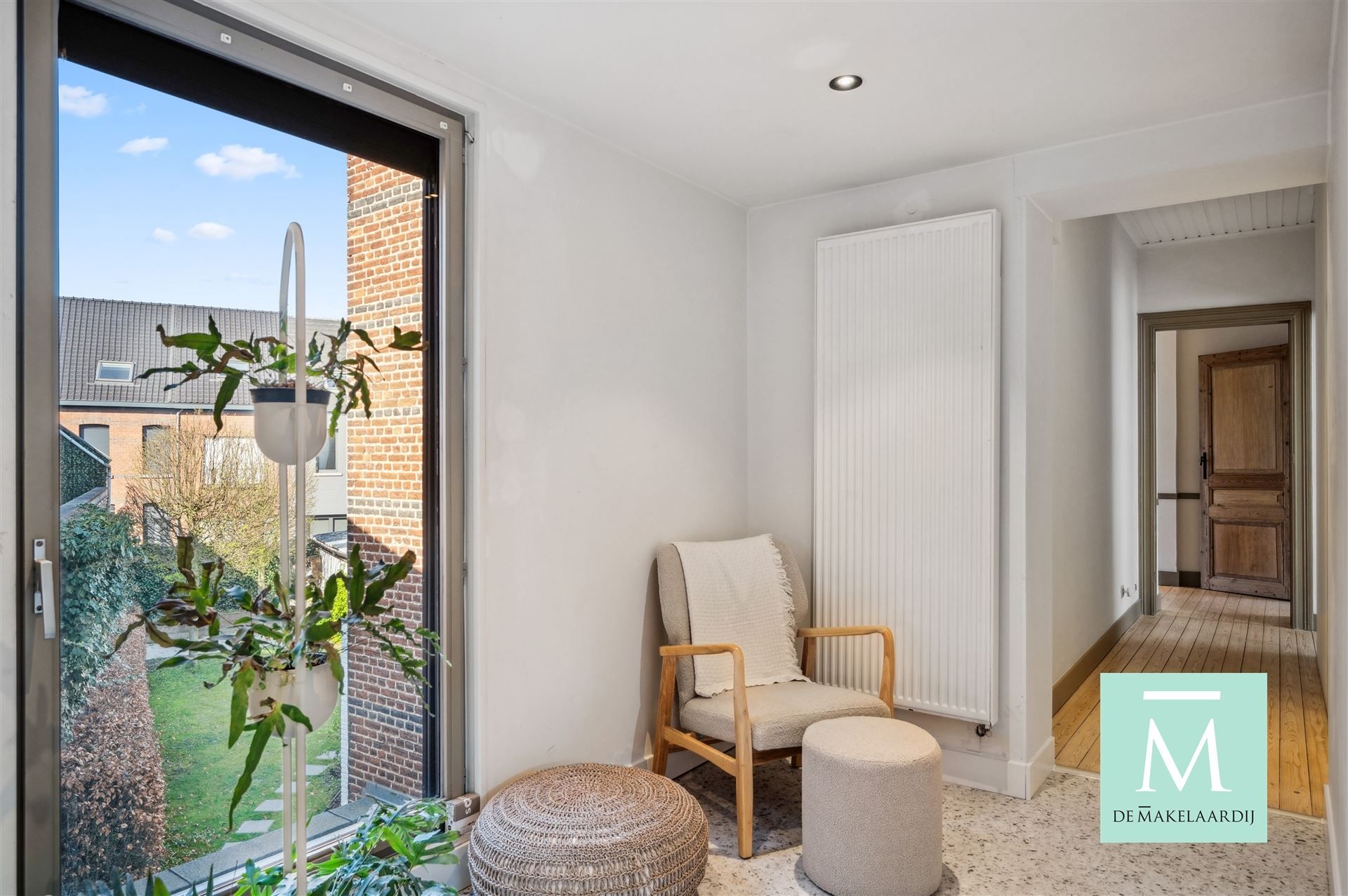 Zeer ruime en charmante woning met fijne tuin en ruime garage foto 20