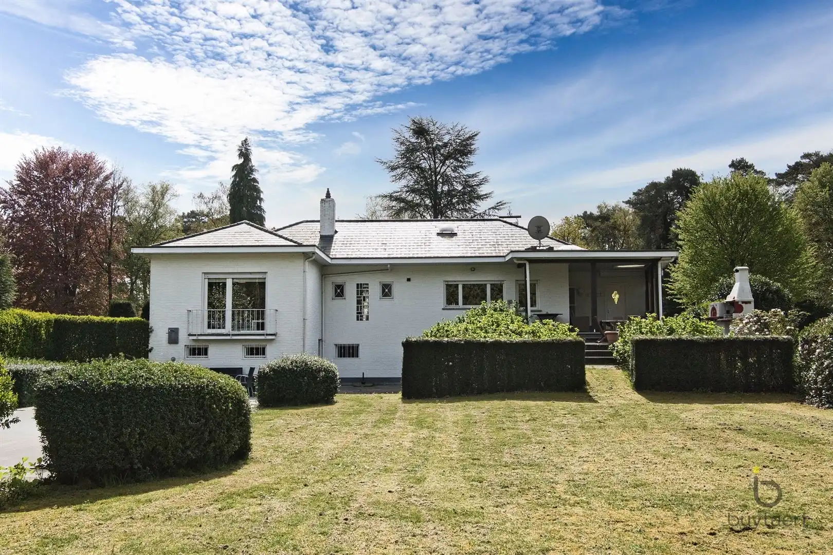 LICHTRIJK WONEN OP DE GRENS VAN SCHILDE EN ZOERSEL: OP TE FRISSEN SPLIT-LEVEL WONING MET TUIN EN ZWEMBAD. foto 22