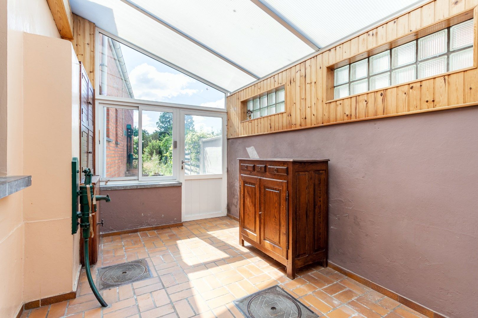 Te renoveren 3-gevelwoning met 3 slaapkamers en tuin foto 9