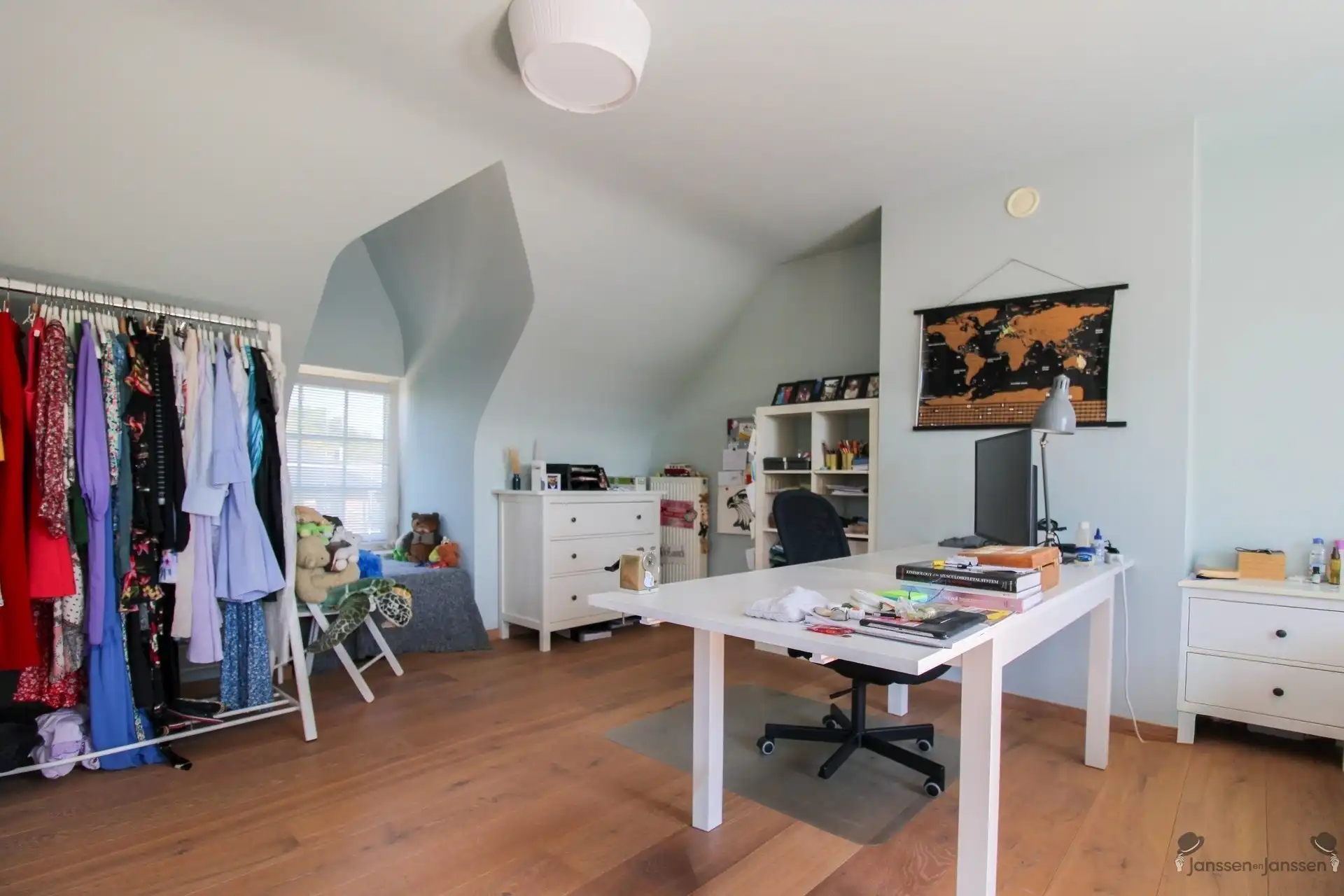 Ruime woning met 3 slpks, tuin en tuinberging foto 20